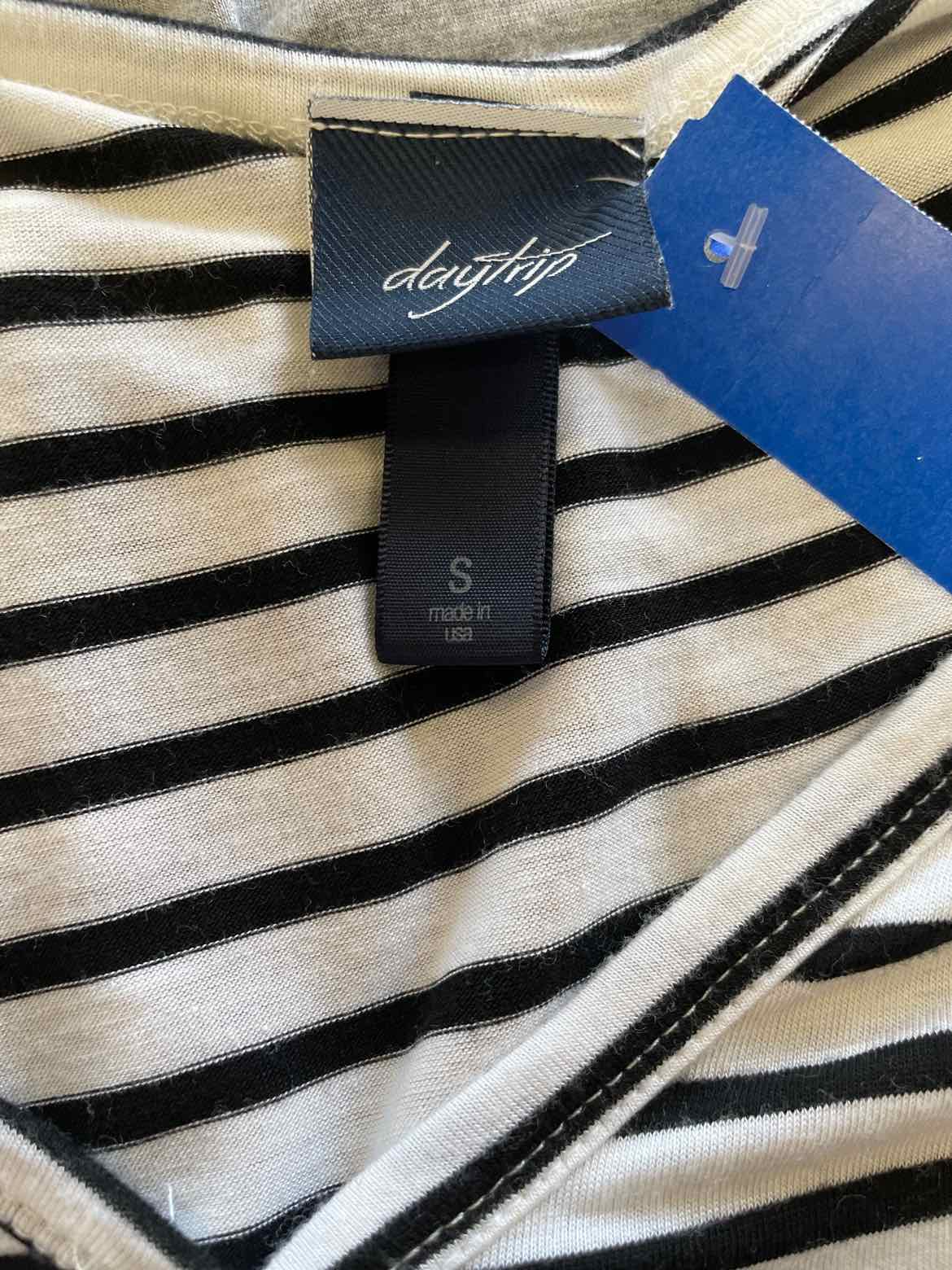 Daytrip Size S Multi-Color T-shirt