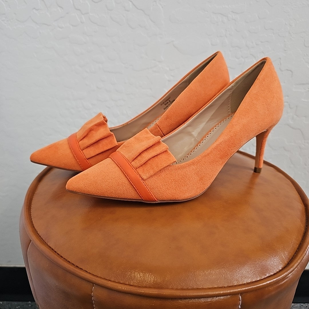 Journee Collection Shoe Size 6 Orange Heels