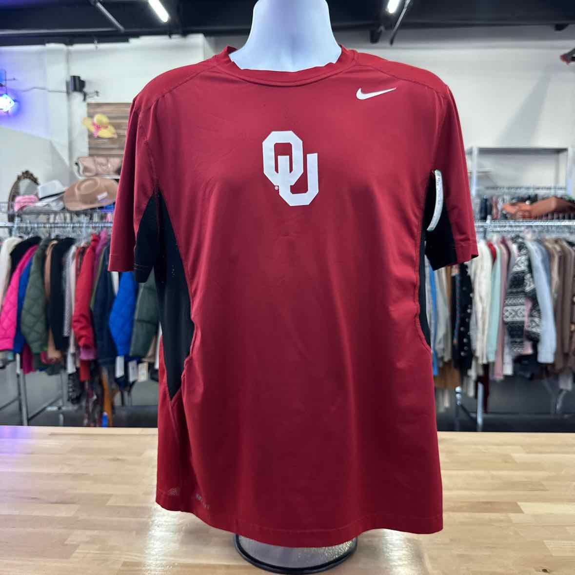 Nike Men's Size L Red MENS T-shirt