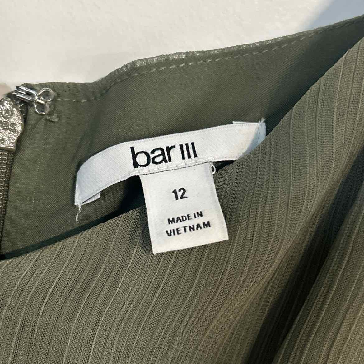 Bar III Size 12 Green Preloved Dress