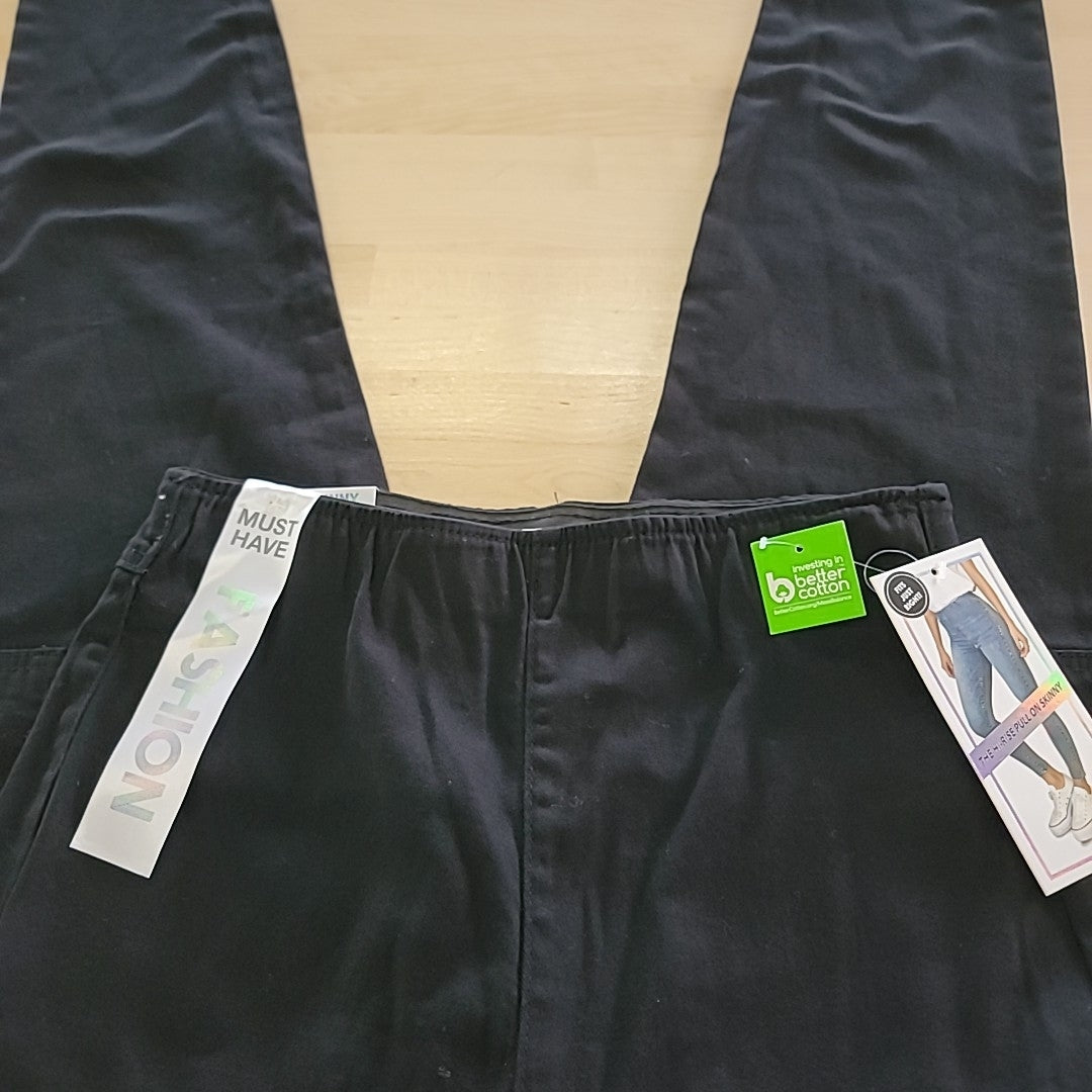 TINSELTOWN Size S Black Jeans
