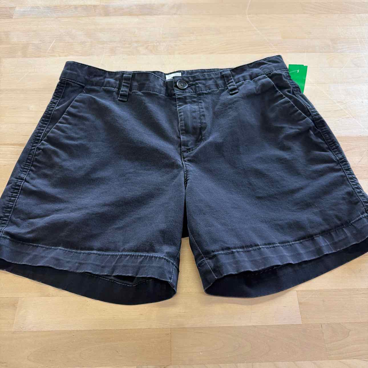 Gap Women Size 0 Black Preloved Shorts