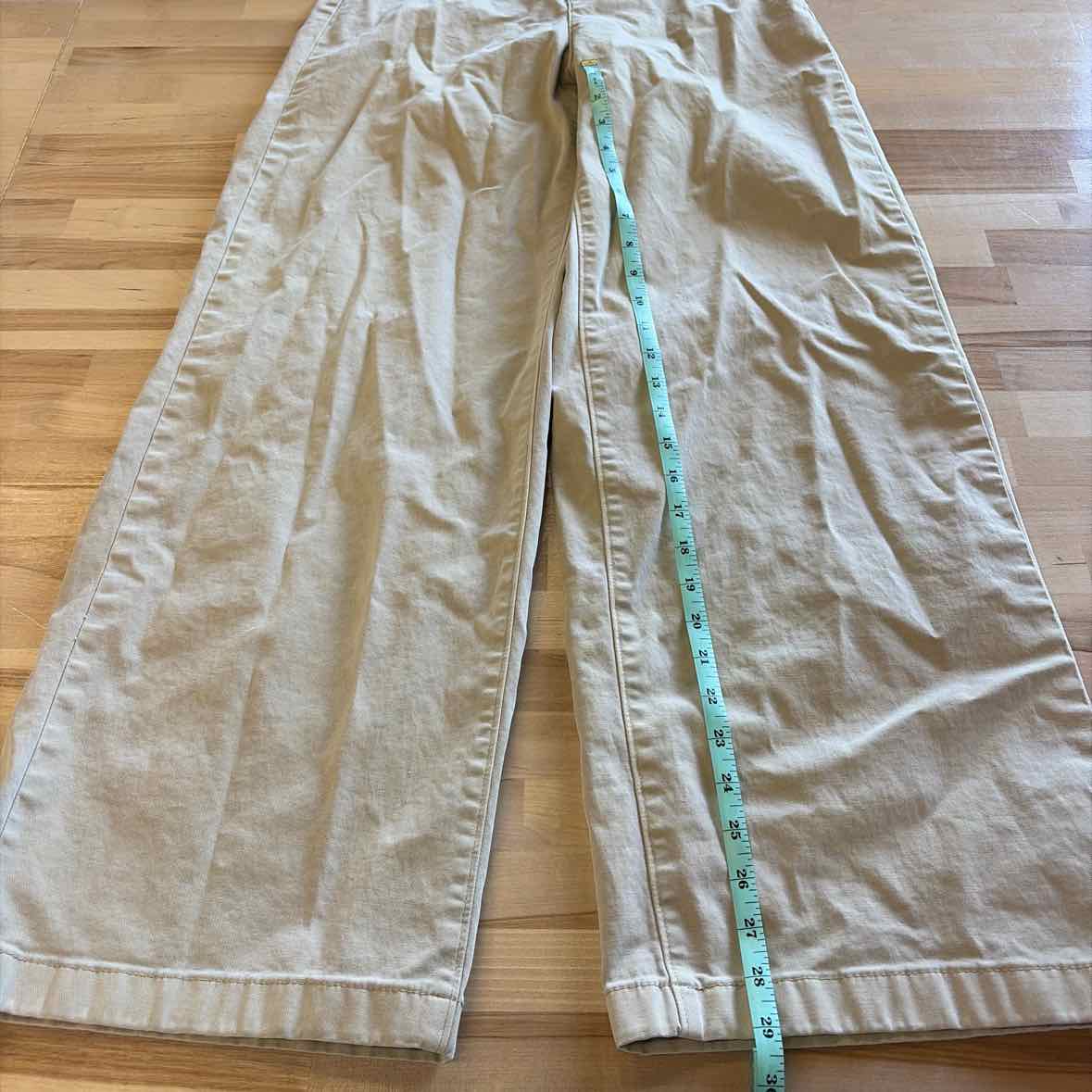 Levi's Size 24x31  Beige Vintage Chinos New Pants