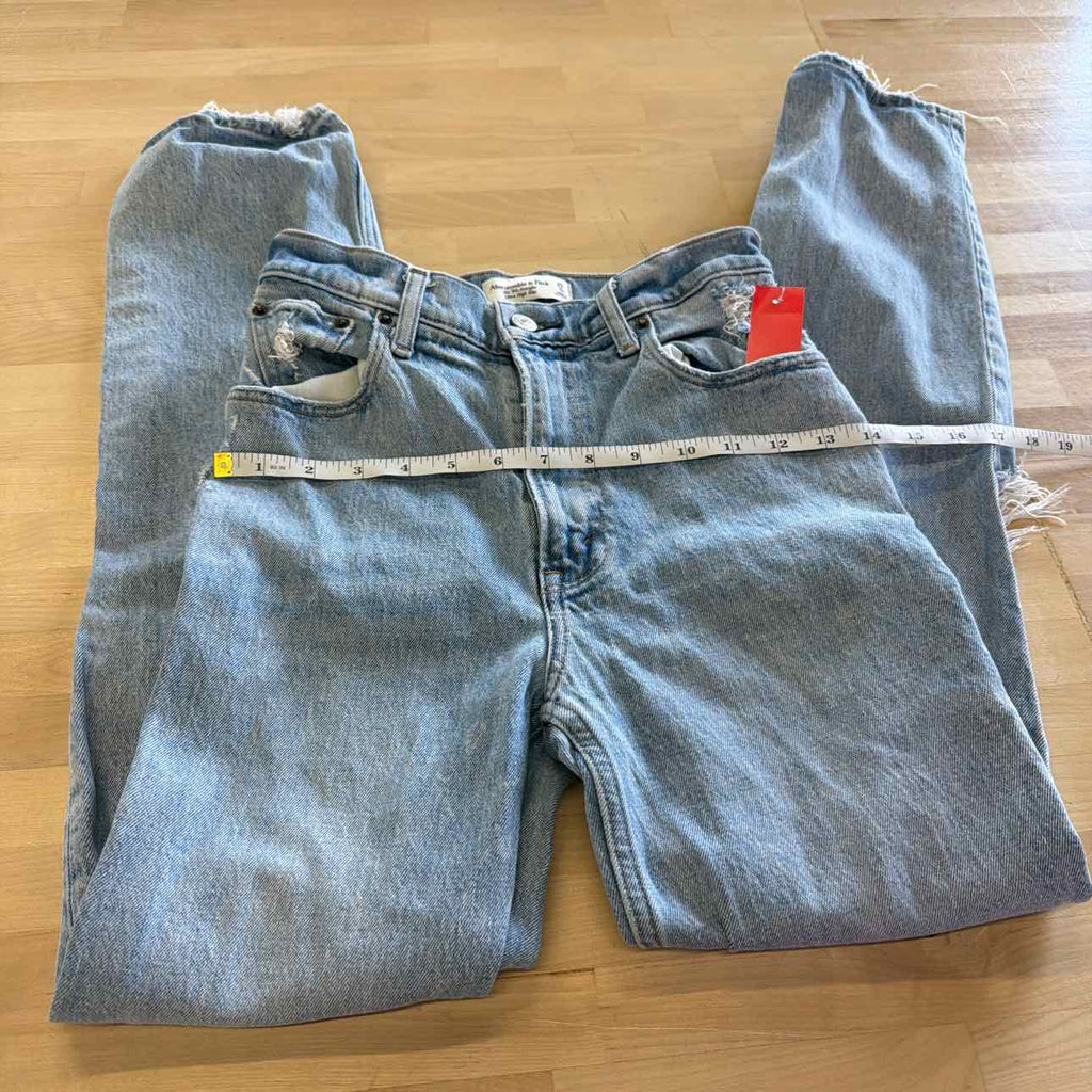 Abercrombie & Fitch Size 0 Blue Denim Preloved Jeans