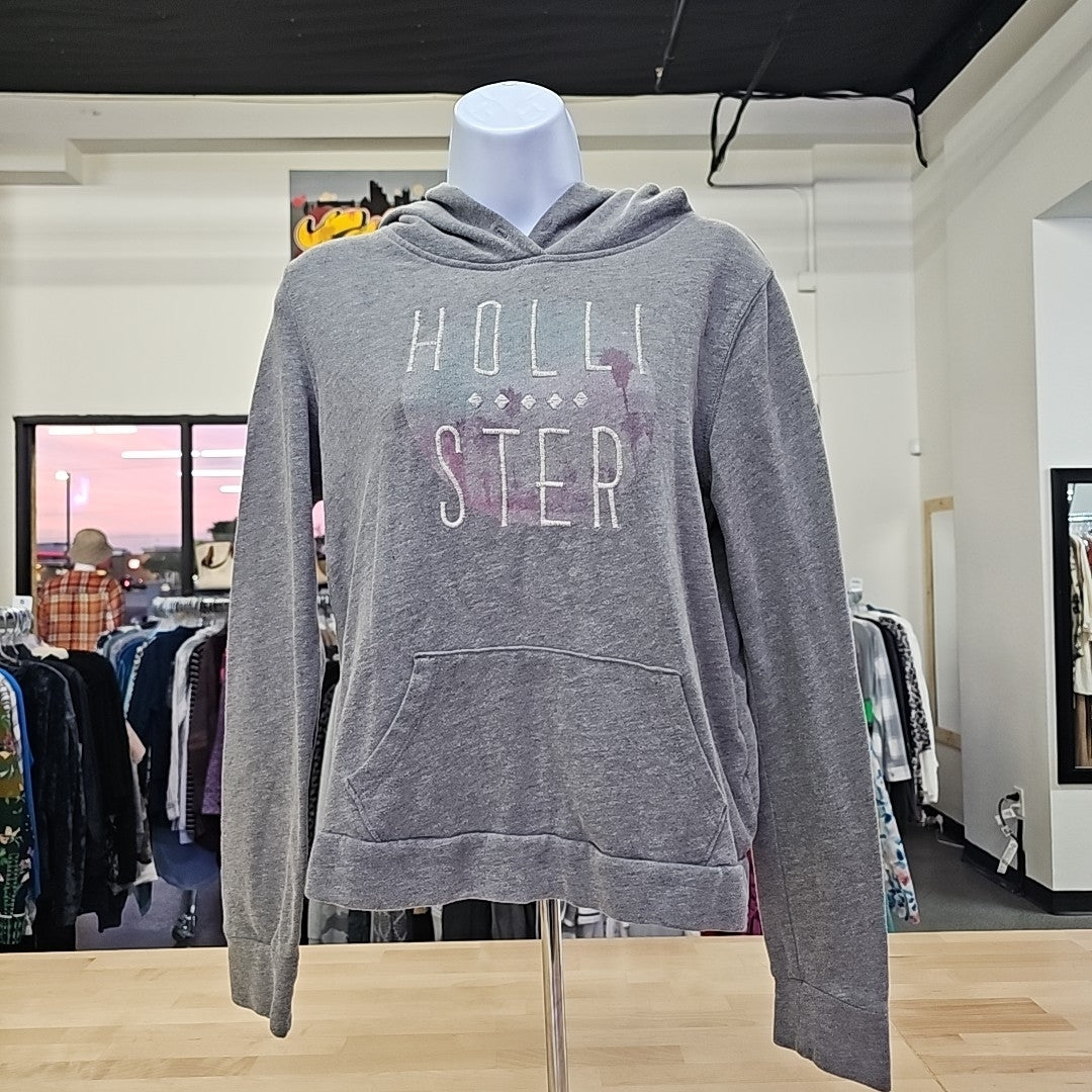 Hollister Size M Gray Sweater