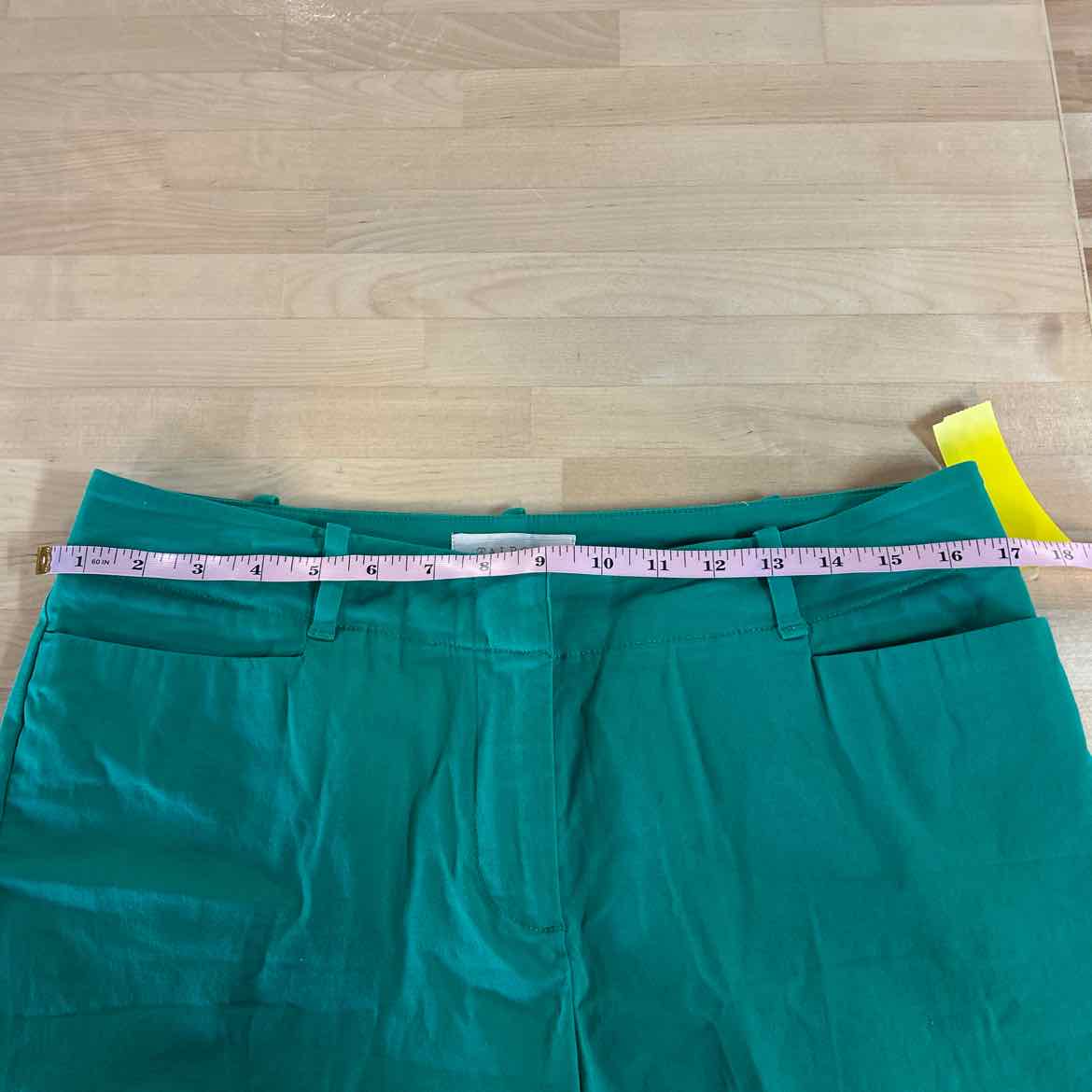 Talbots Women Size 10 Green Preloved Shorts