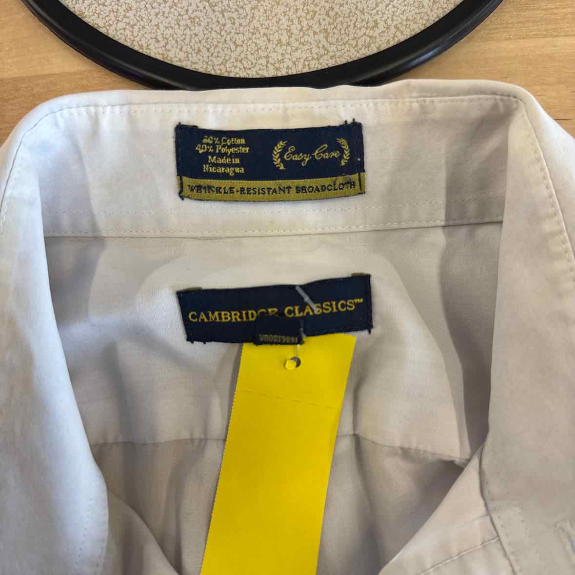 Cambridge Size 16 Off White MENS Button Down Shirt