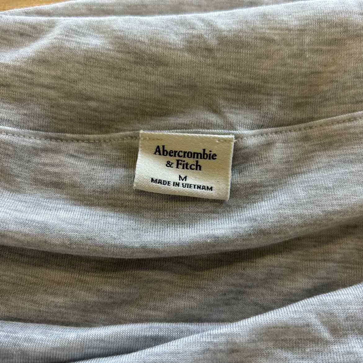 Abercrombie & Fitch Size M Gray Long Sleeve