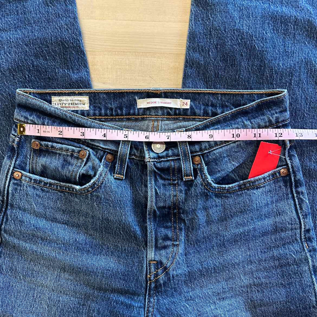 Levi's Size 24 Blue Preloved Wedgie Stright Jeans
