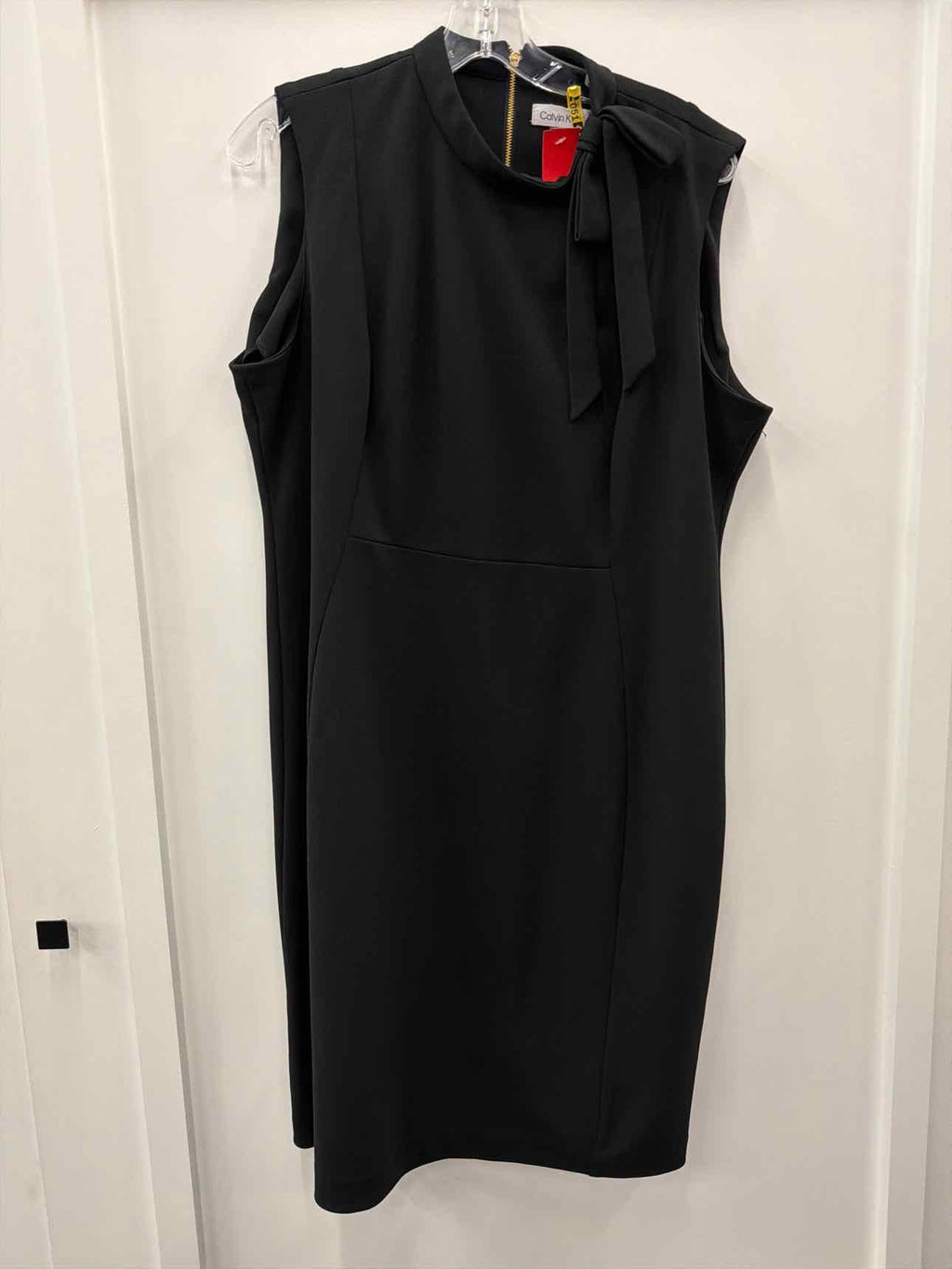 Calvin Klein Size 16 Black Used Dress