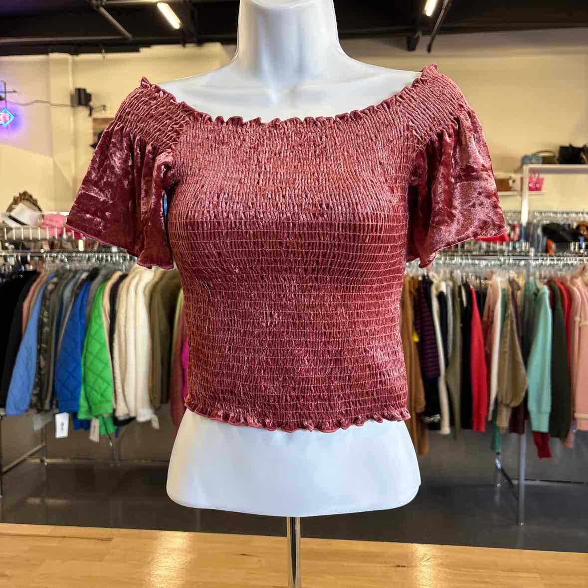 Day G Size M Pink Crop Top