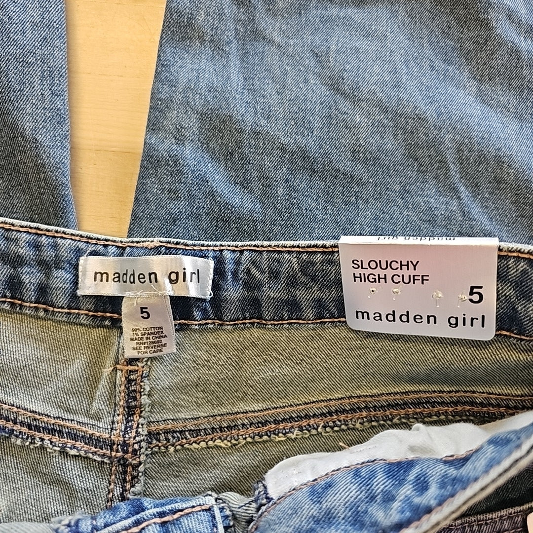 Madden Girl Juniors' High-Rise Slouchy Wide-Leg Cuffed Jeans - Medium Wash - 5