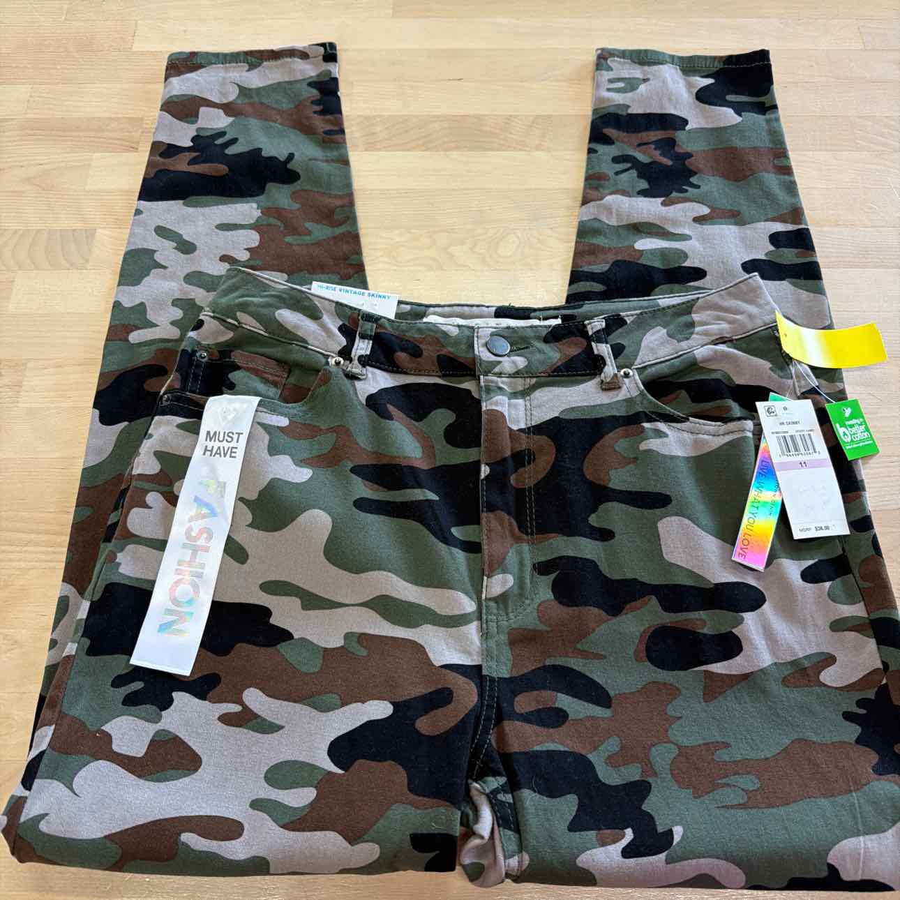 Tinseltown Juniors' Vintage Camo High-Rise Skinny Jeans