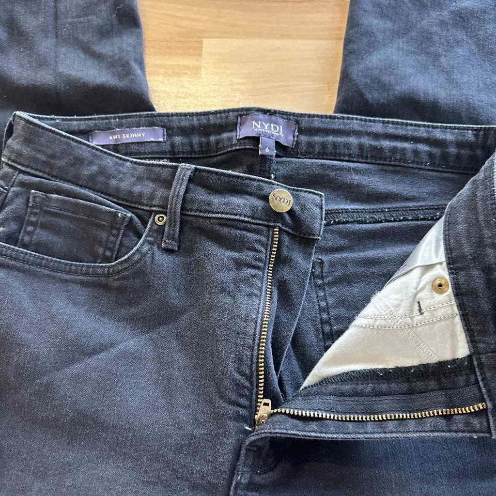 NYDJ Size 6 Black Jeans