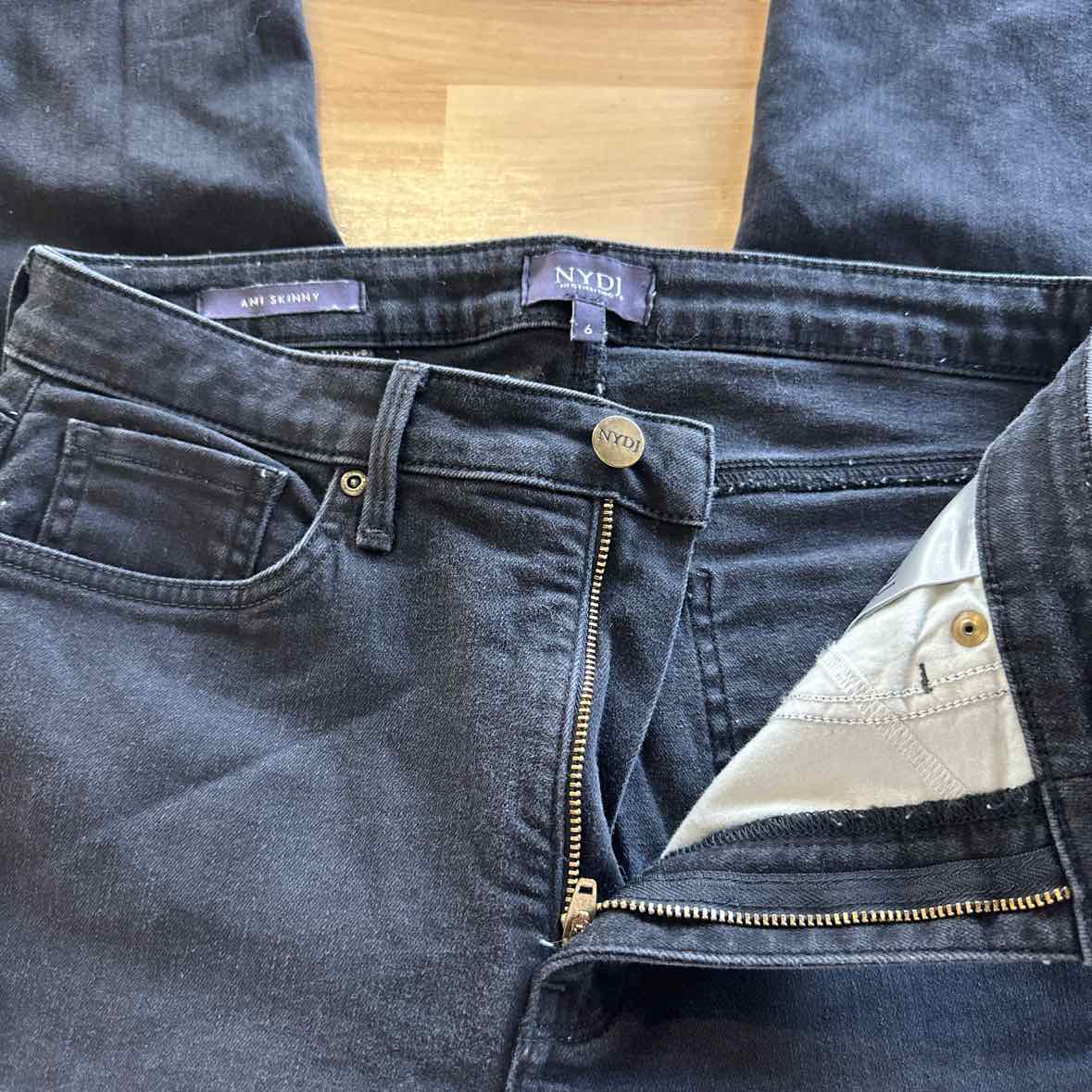 NYDJ Size 6 Black Jeans