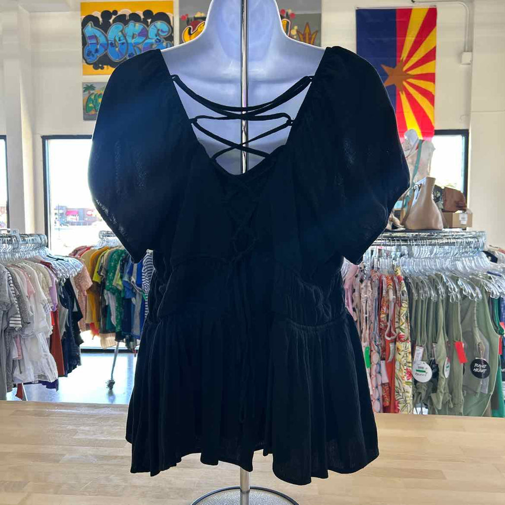 Torrid Size 0 Black Preloved Blouse SS