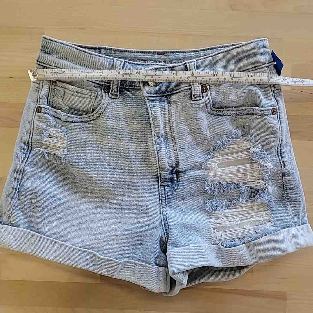 American Eagle Size 2 Blue Shorts