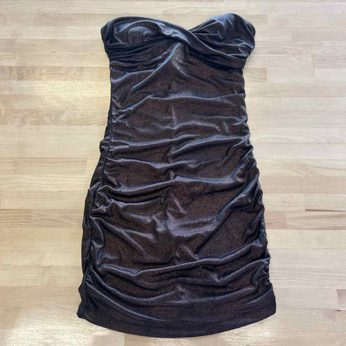 2B Bebe Size M Black & Gold Dress