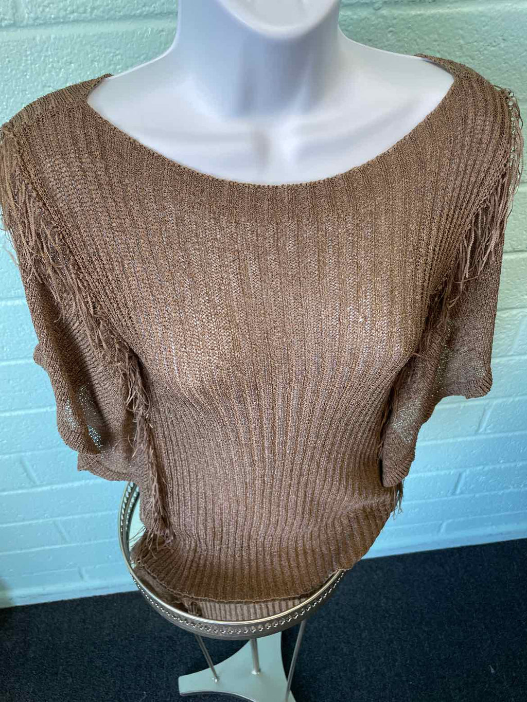 Vivian Size One Size Brown Sweater