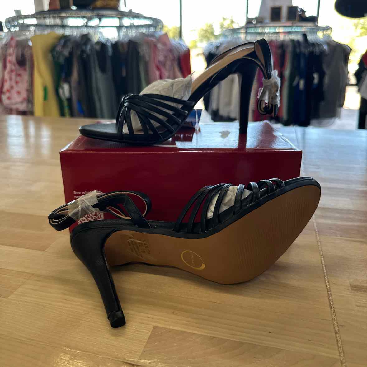 Journee Collection Shoe Size 7 Black Heels