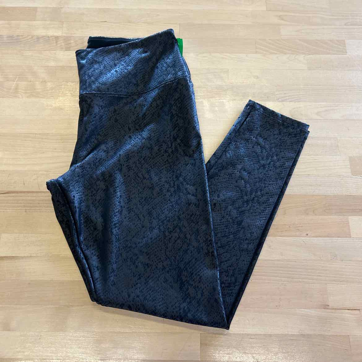 Vera Wang Size L Black Preloved Leggings
