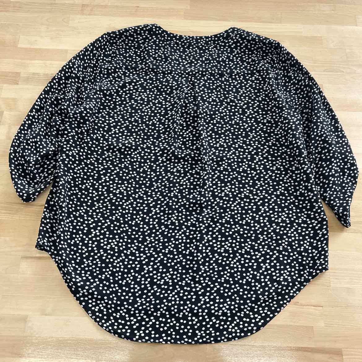 Chaus Size L Black Blouse