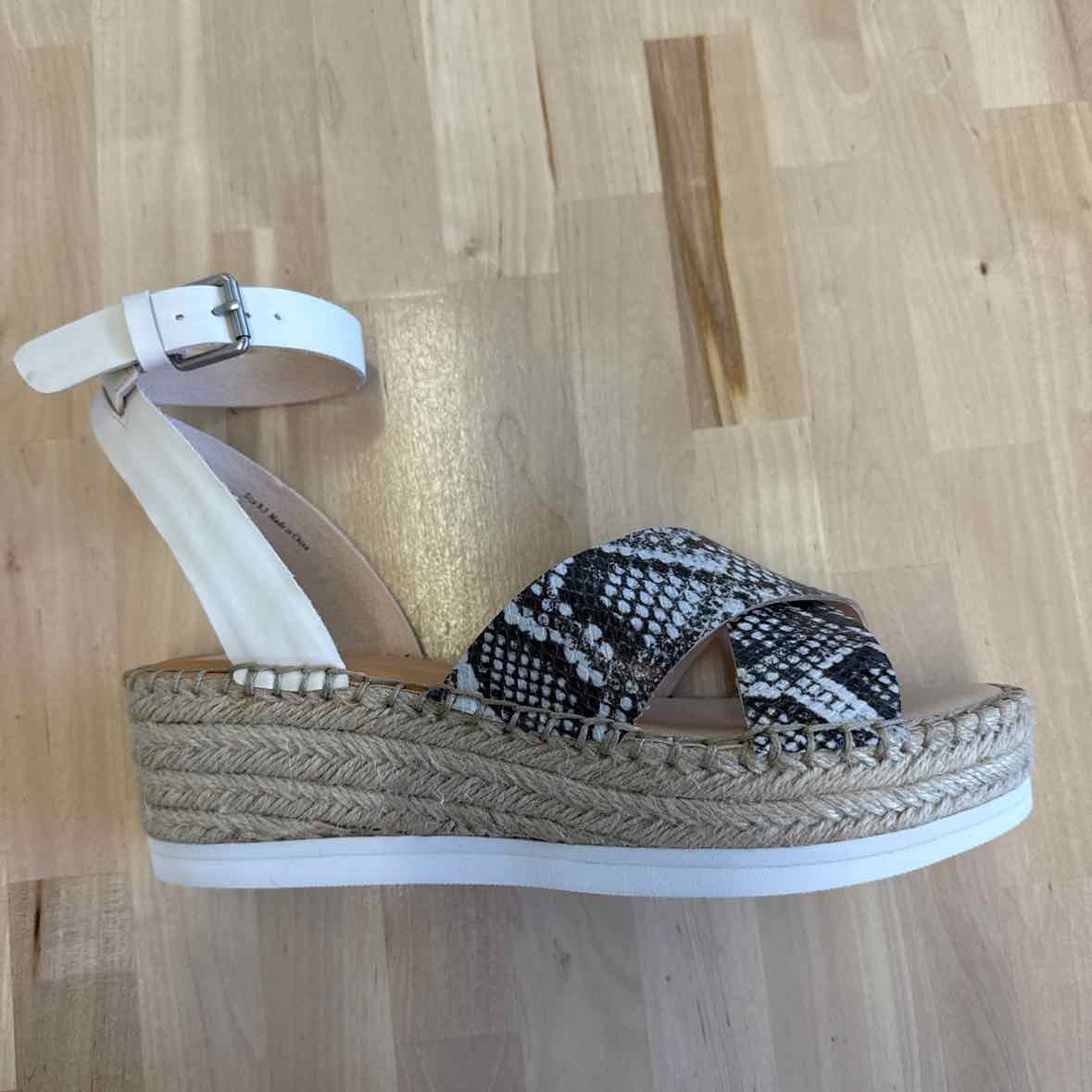 Dolce Vita Shoe Size 9.5 Black & Cream Snake Print Espadrille Sandals