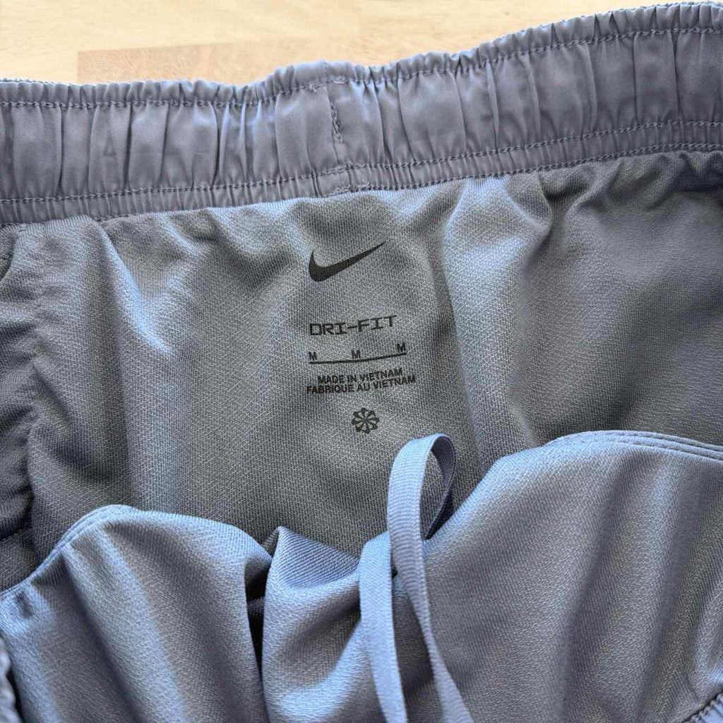 Nike Women Size M Gray New Shorts