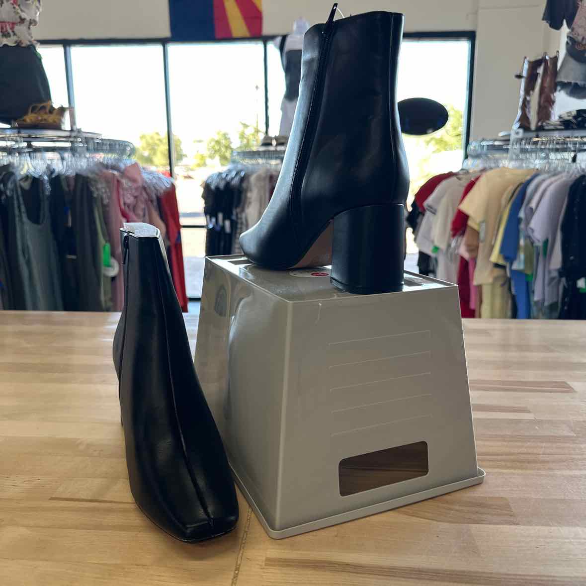 Journee Collection Shoe Size 11 Black Faux Leather Boots