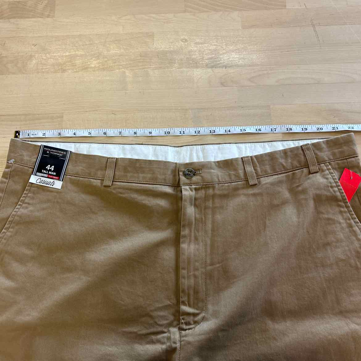 Roundtree & York Men's Size 44 Tan MENS Shorts