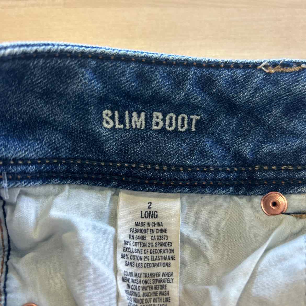 American Eagle Size 2 Blue Jeans
