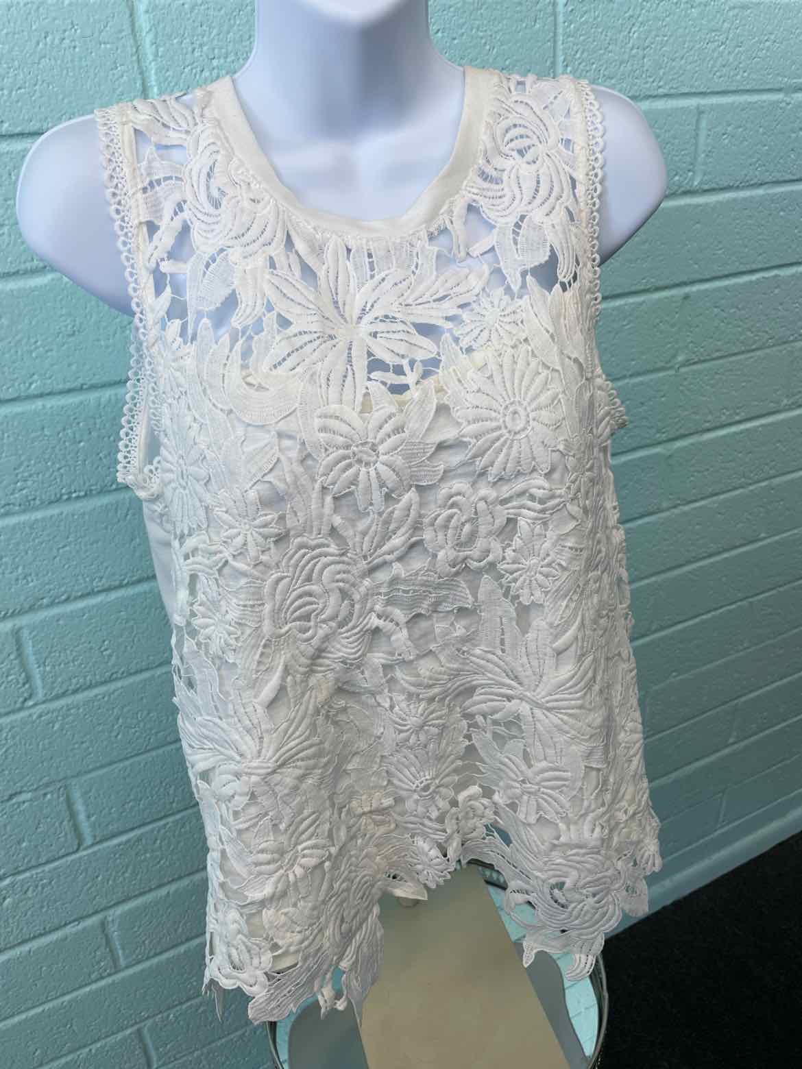 Everleigh Size S White Sleeveless