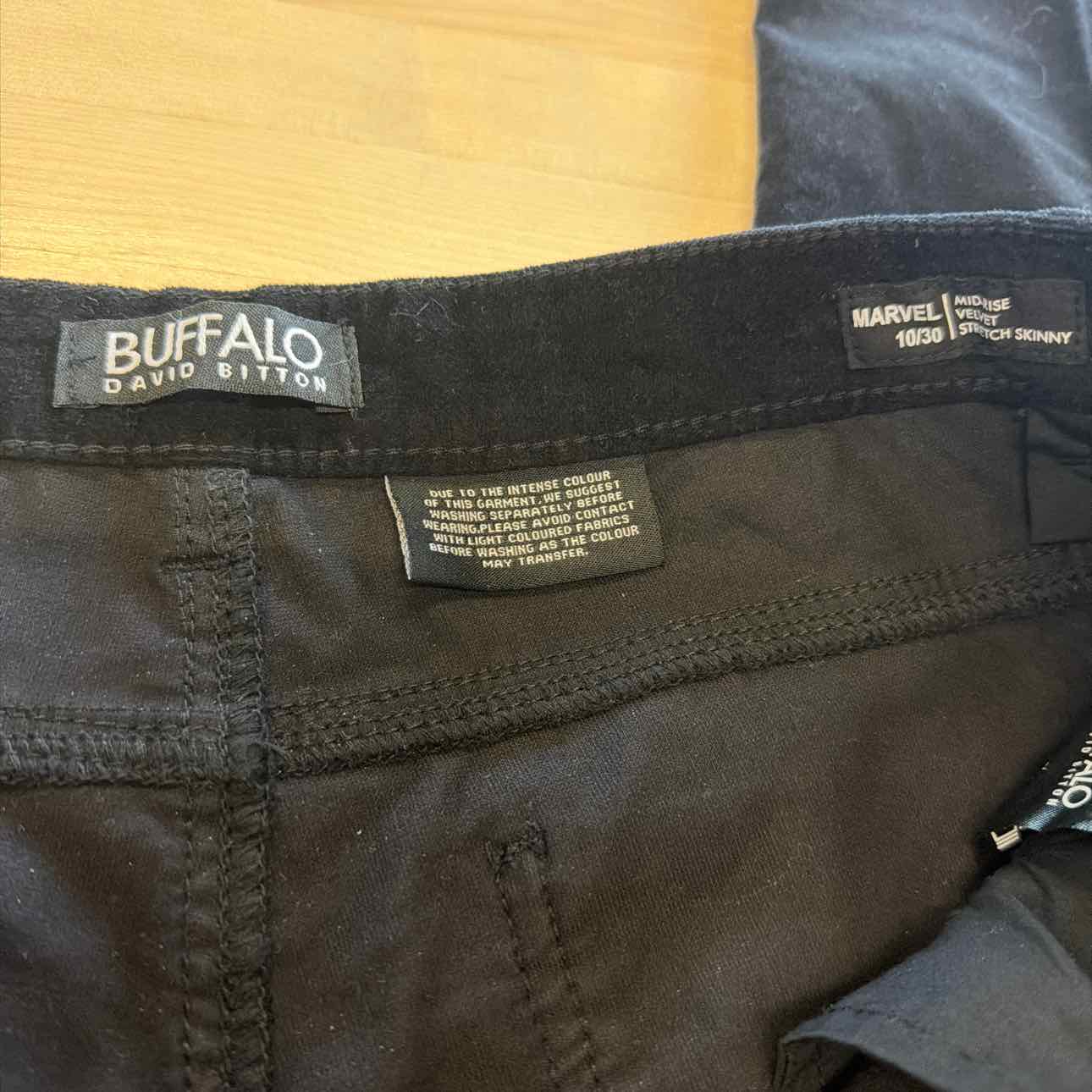 Buffalo Size 10 Black Velvet Preloved Pants