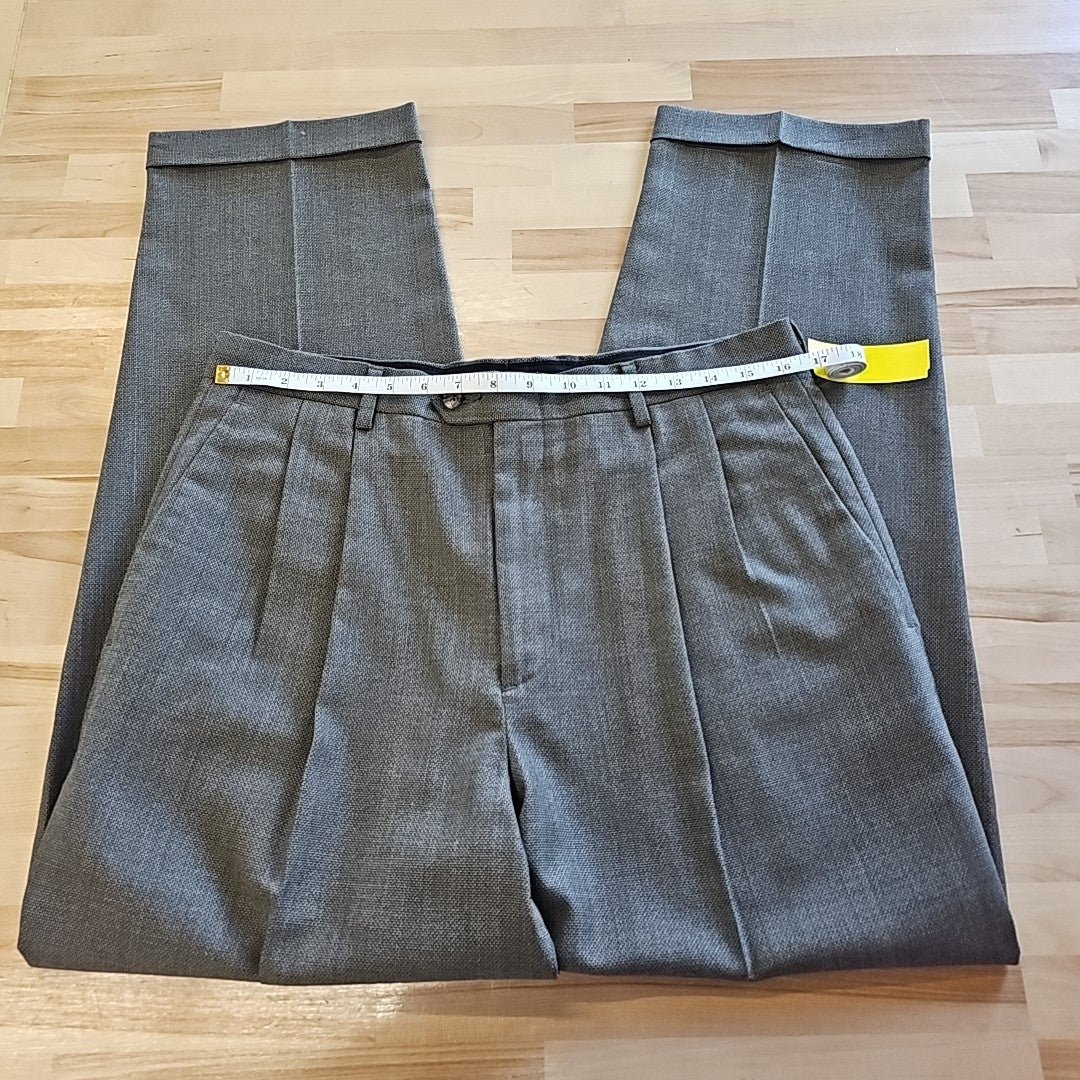 Claiborne Size 34/30 Brown MENS Pants