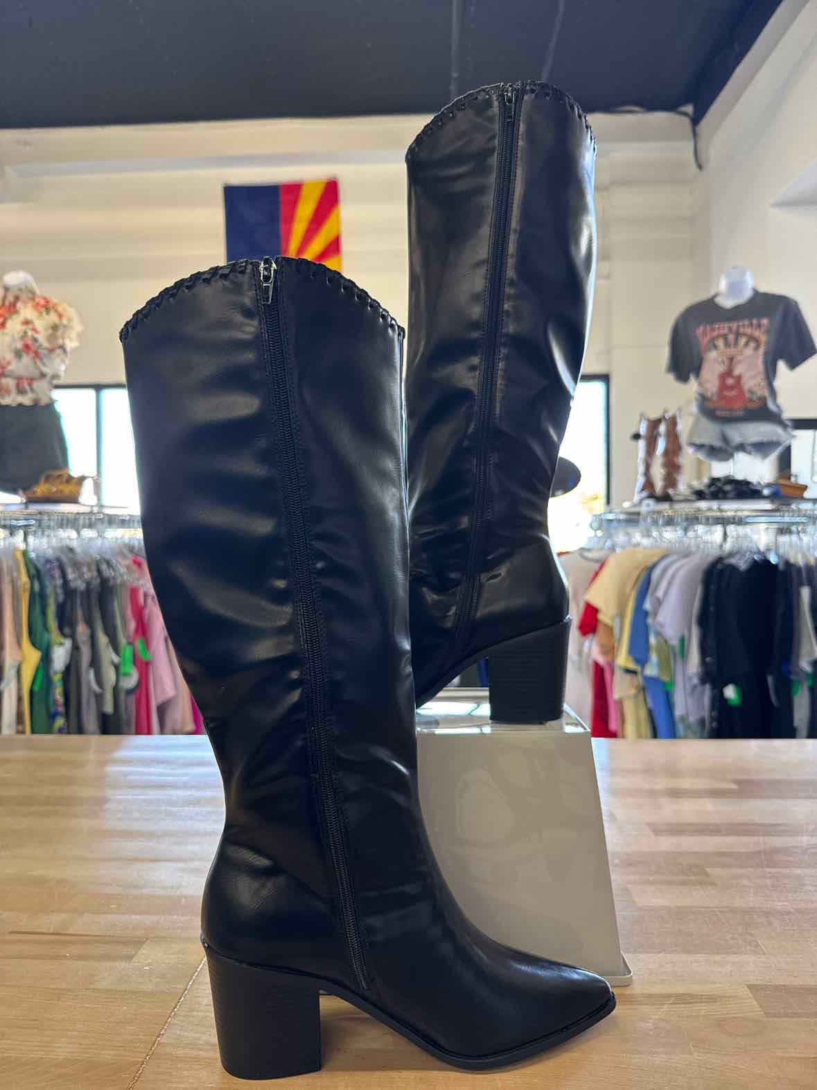 Journee Shoe Size 9 Black Daria Boots
