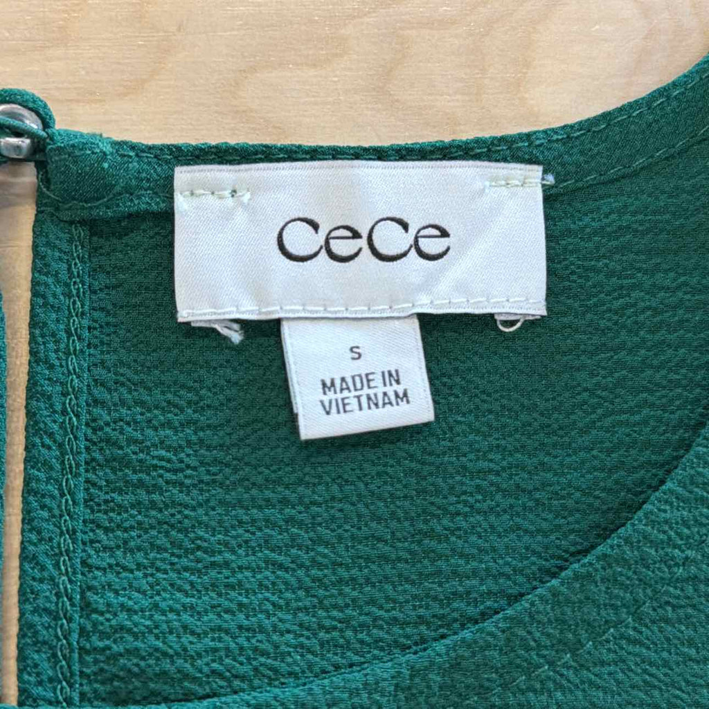 CeCe Women's Crewneck 3/4-Sleeve Ruffled Cuff Blouse