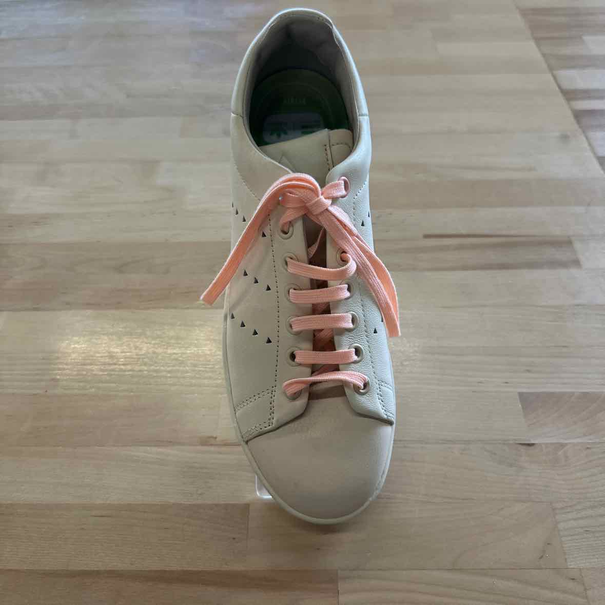Adidas Shoe Size 7.5 White Sneakers