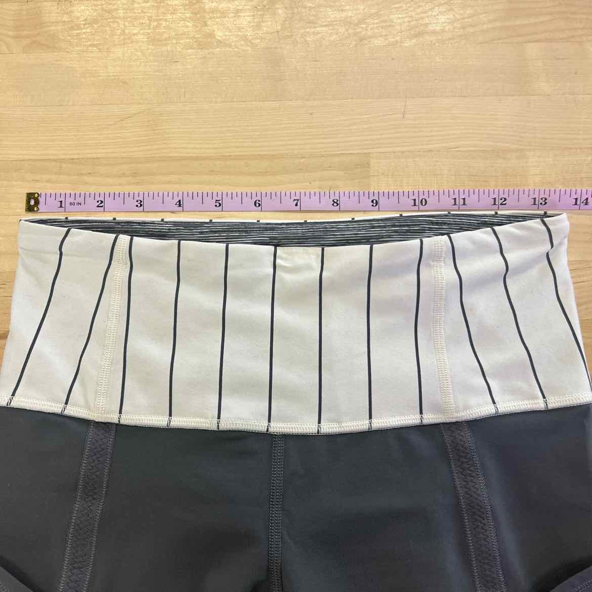 LuluLemon Size M Gray Preloved athletic leggings