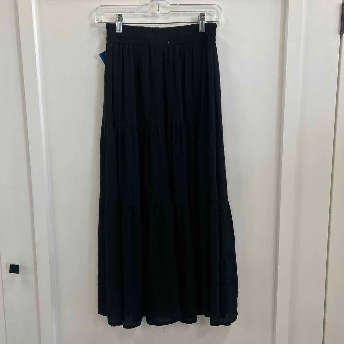 Passport Size S Black Preloved Skirt