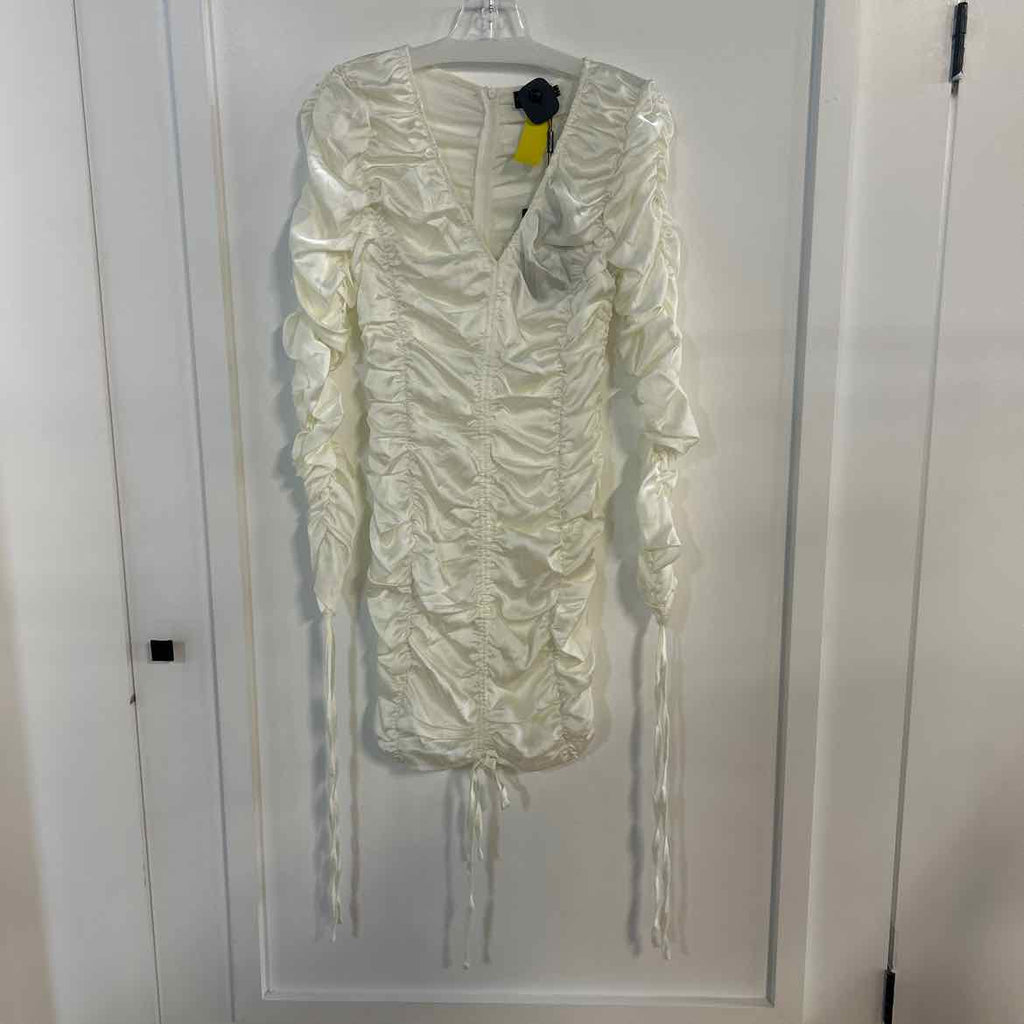 prettylittlethings Size 4 White Preloved Dress