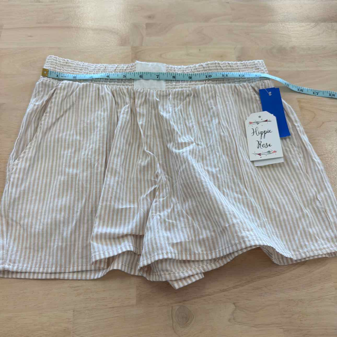 hippie rose Women Size S Tan New Shorts