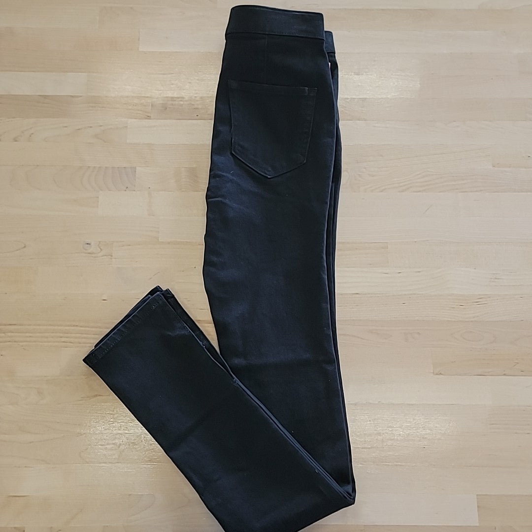 Vanilla Star Size XS Black New Jeans