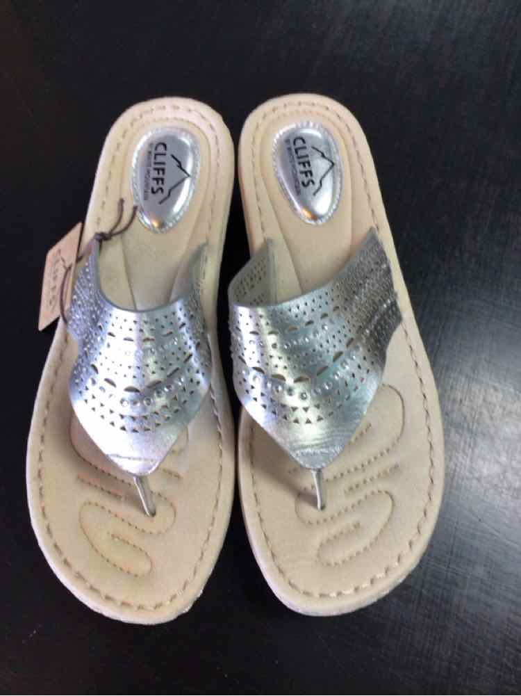 Cliffs Shoe Size 10 Silver Comate wedge Sandals NWT