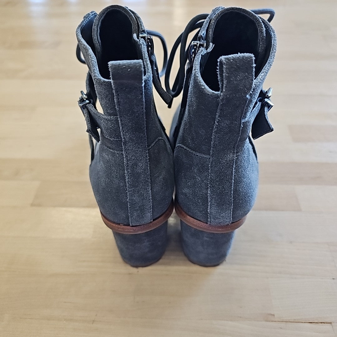 White House Black Market Size 8 Gray Preloved Boots