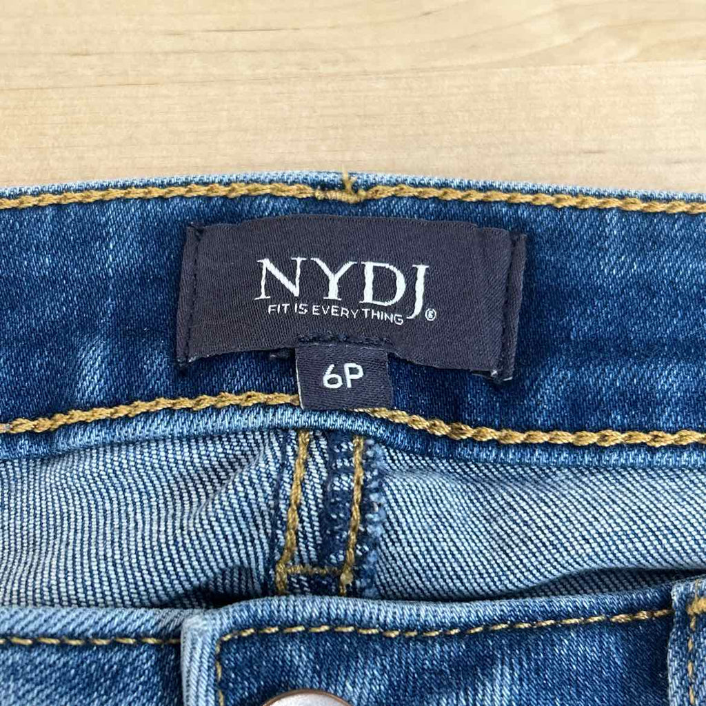 NYDJ Size 6P Blue Denim Preloved Jeans