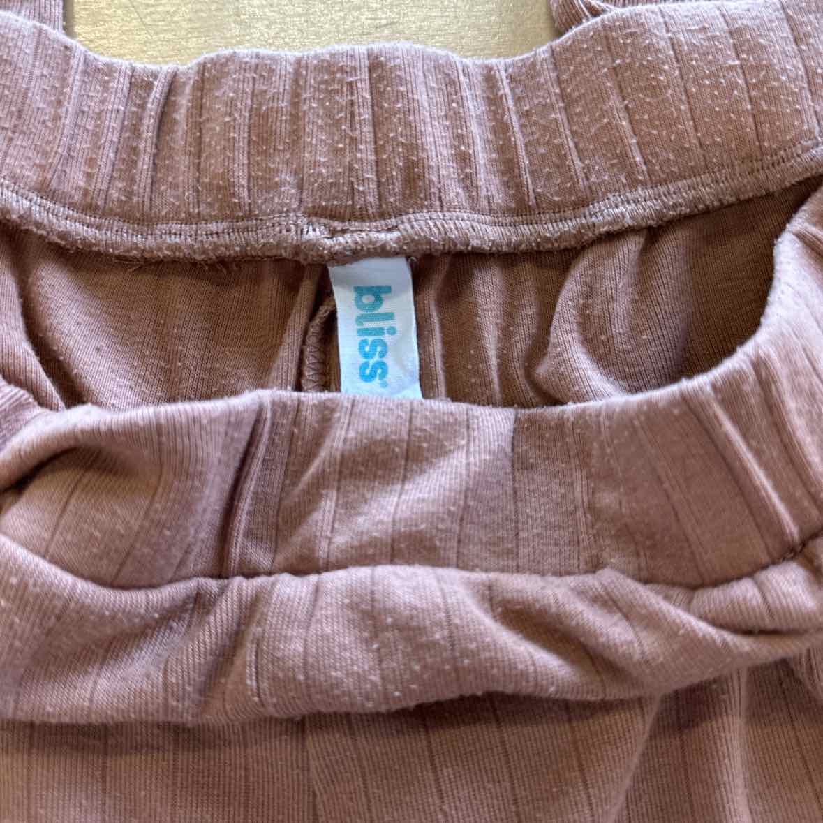 Bliss Size XL Tan 2 pc sets