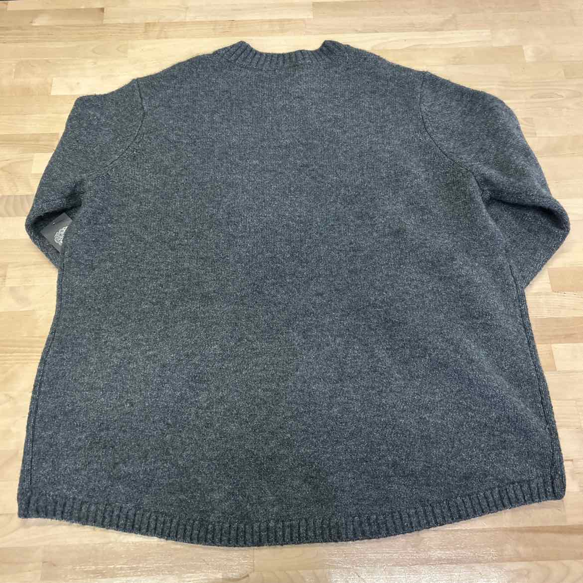 Vince Camuto Size XL Gray Sweater