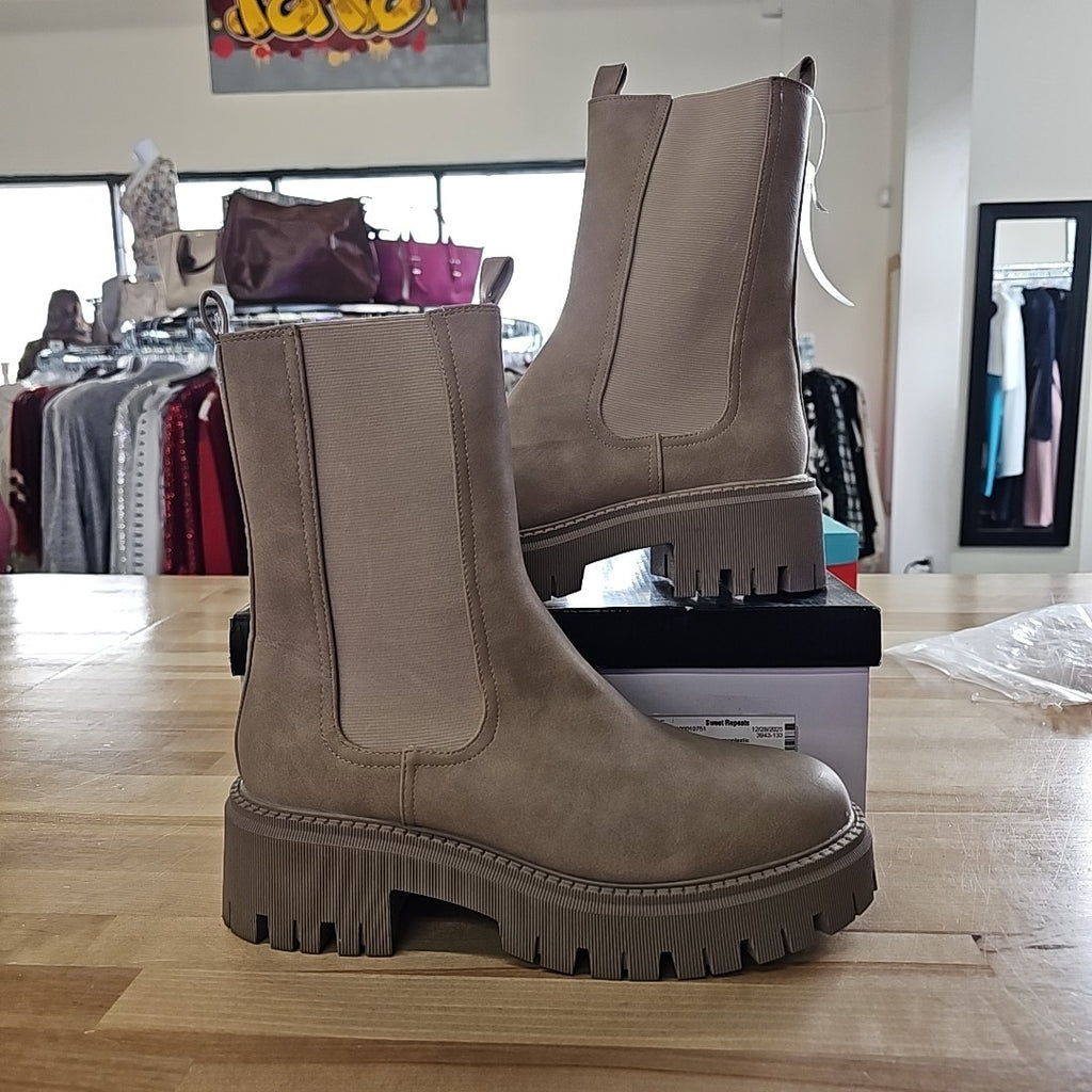 DV by Dolce Vita Garden Women's Boots Stone : 10 M, Synthetic