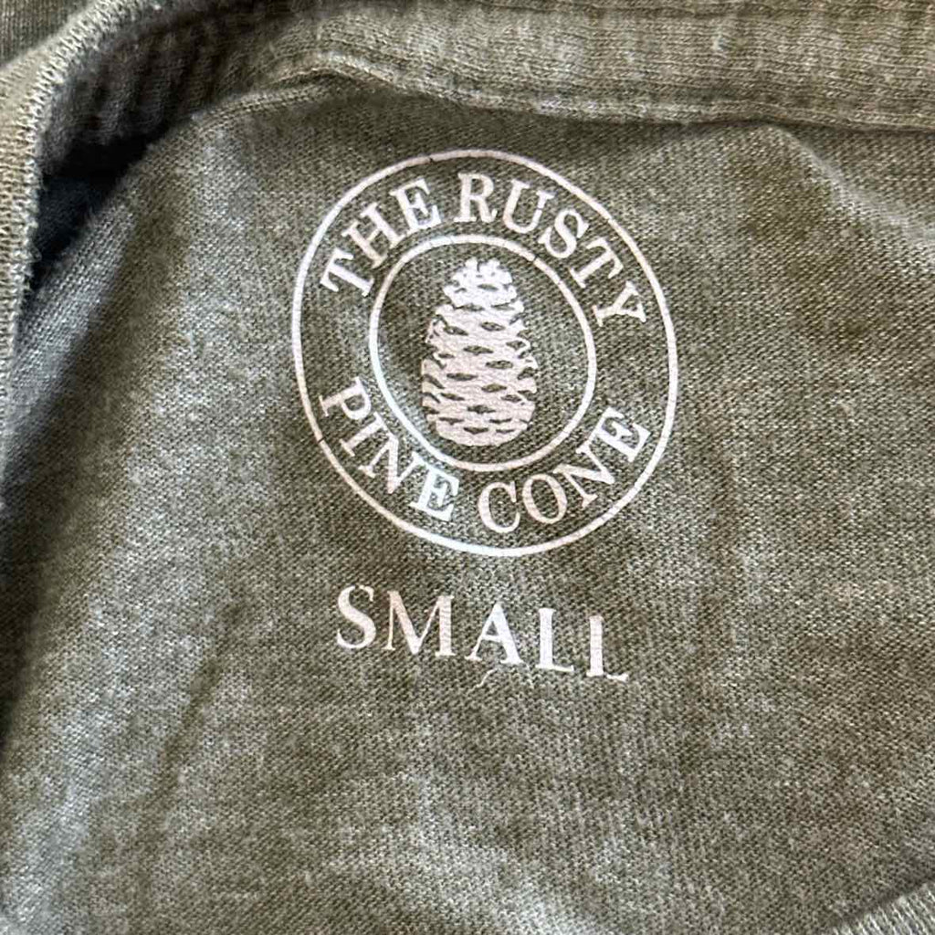 The Rusty Pine Cone Size S Green T-shirt