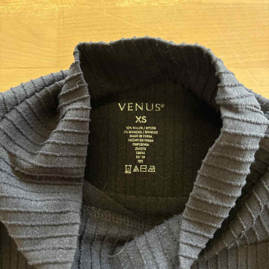 venus Size XS Black Preloved Tank